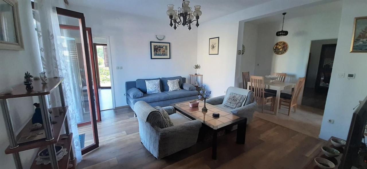 Apartments Figos Trogir Luaran gambar