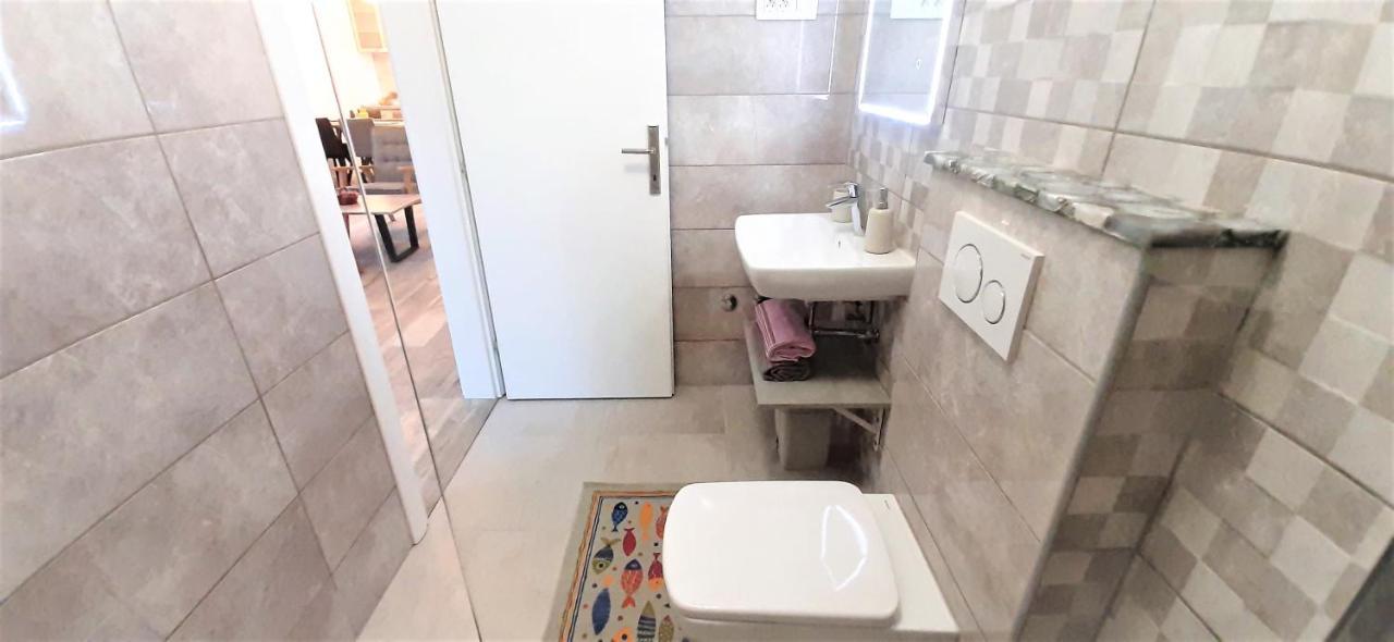 Apartments Figos Trogir Luaran gambar