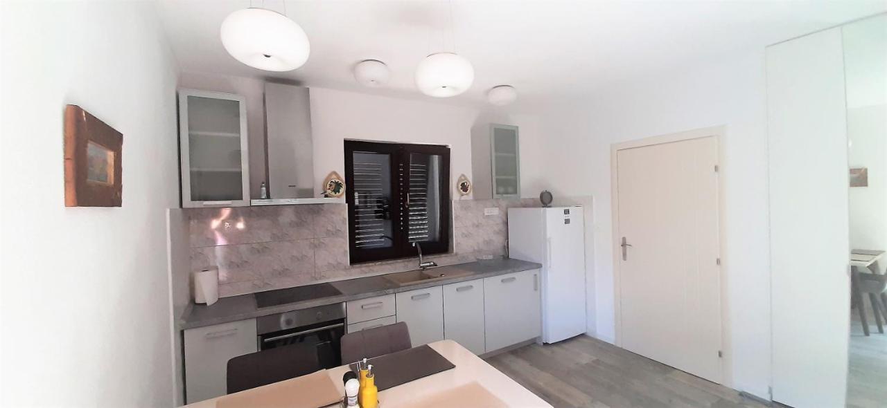 Apartments Figos Trogir Luaran gambar