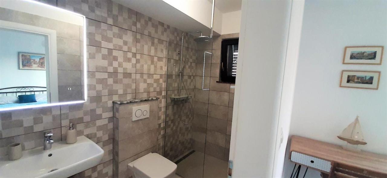 Apartments Figos Trogir Luaran gambar